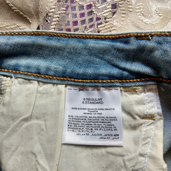 Skinny Midrise Jeans NWT - Picture 5 of 5